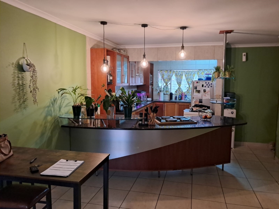3 Bedroom Property for Sale in Rustenburg Central North West